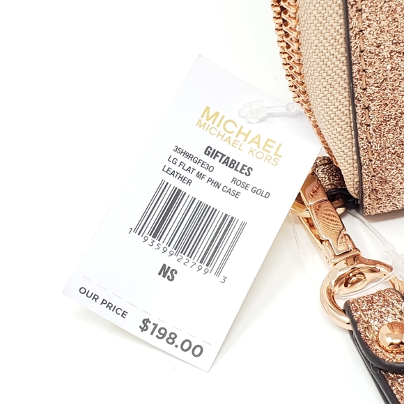 ⚠️LAST ONE⚠️Michael Kors Giftables Wristlet Wallet - Picture 5 of 5